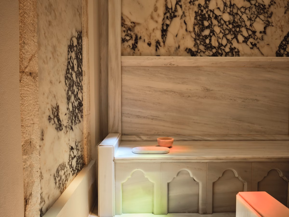 Ottoman Suite 8