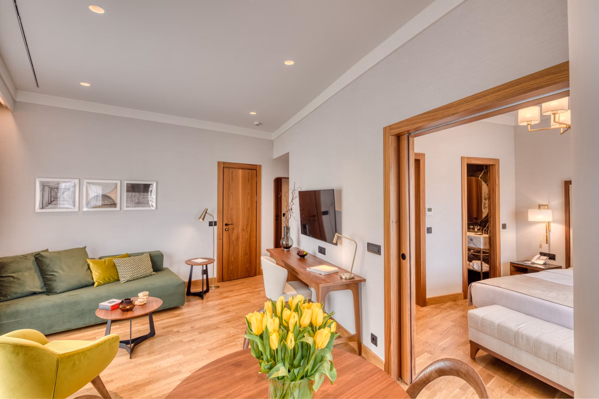 Executive Suite 2