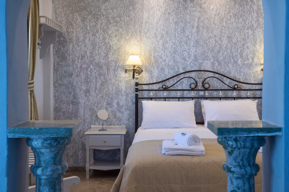 Contaratos Beach Hotel