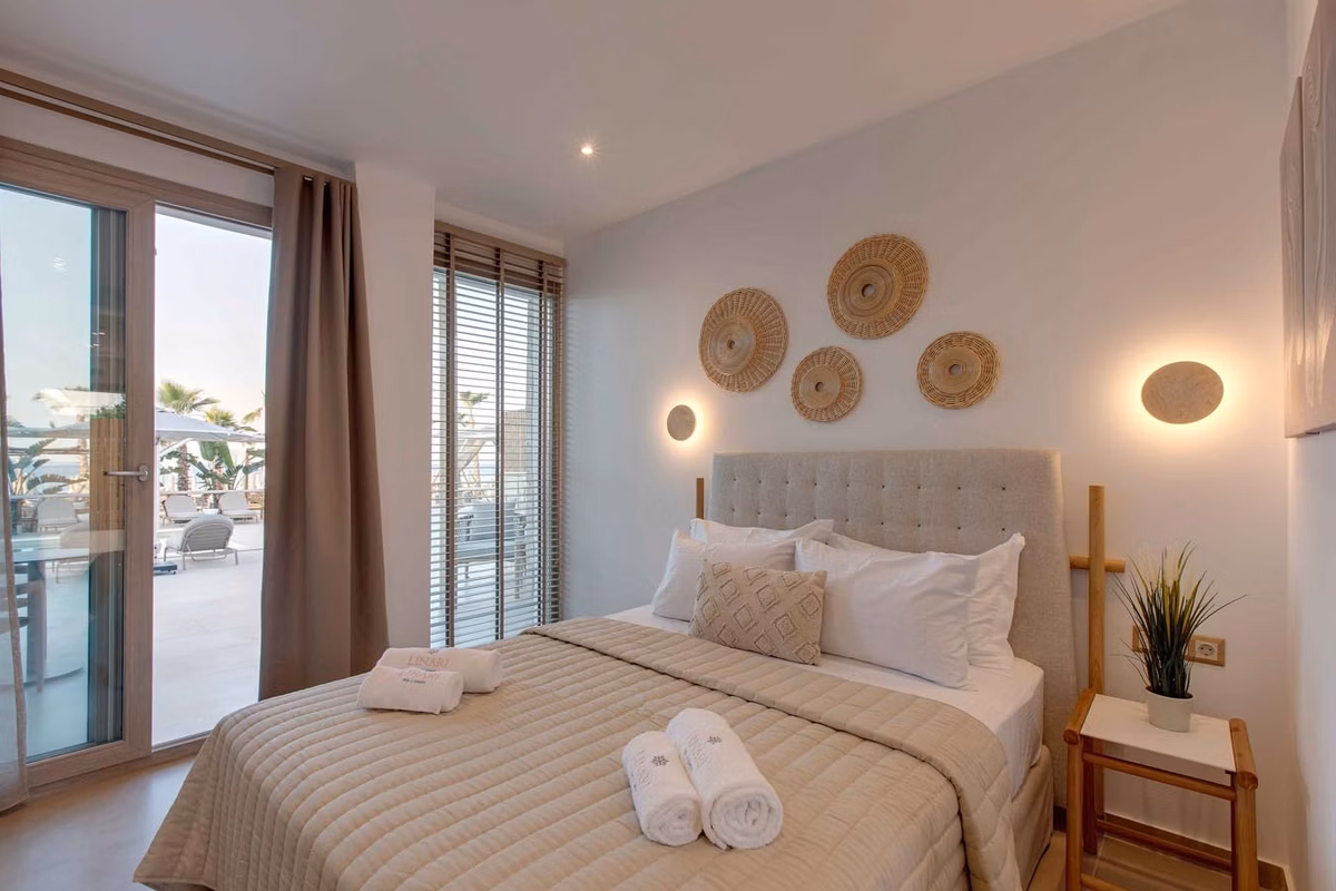 Deluxe Double Room Sea View 2